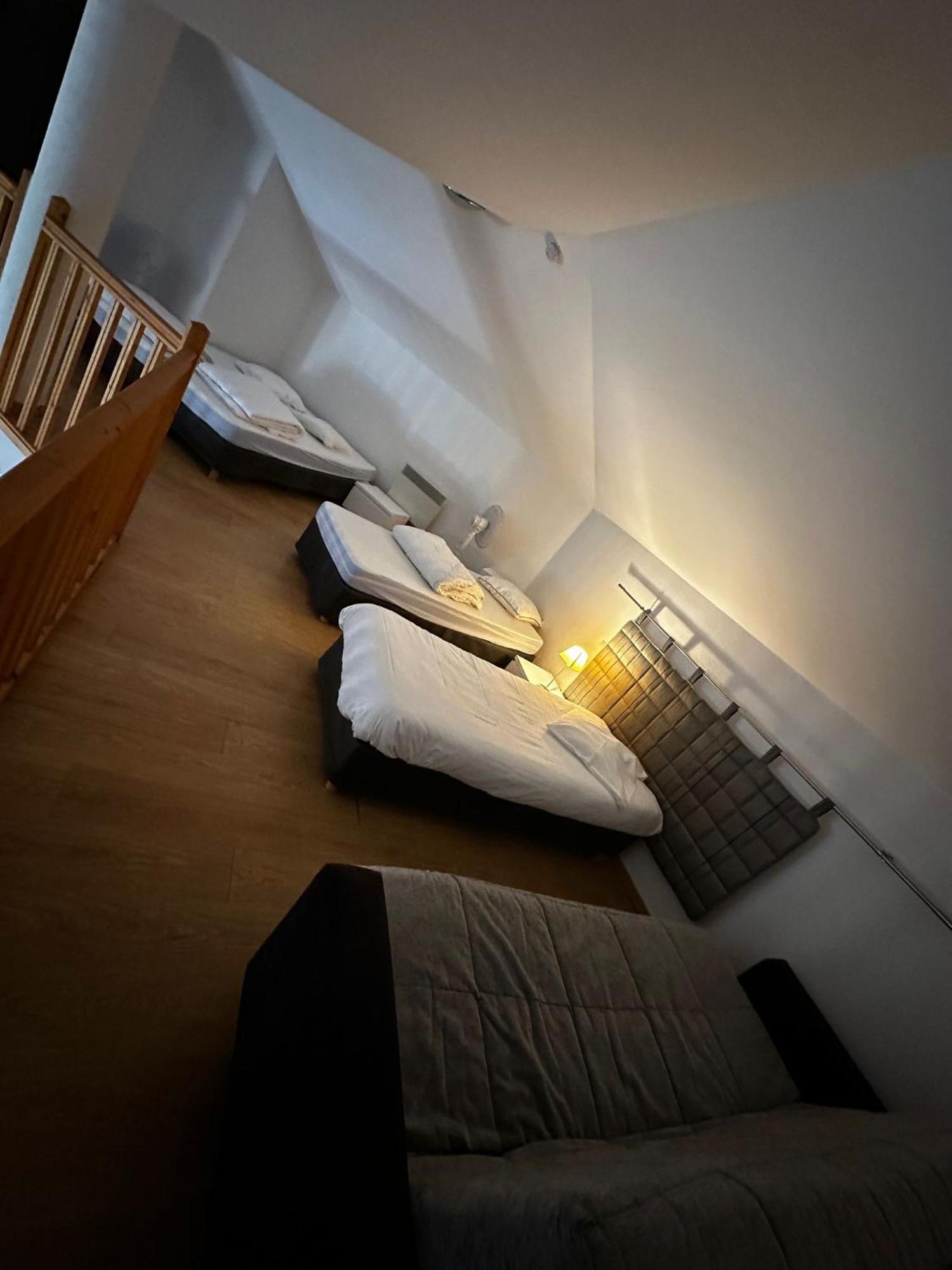 Le Manon Residence Hotel Signes Bagian luar foto